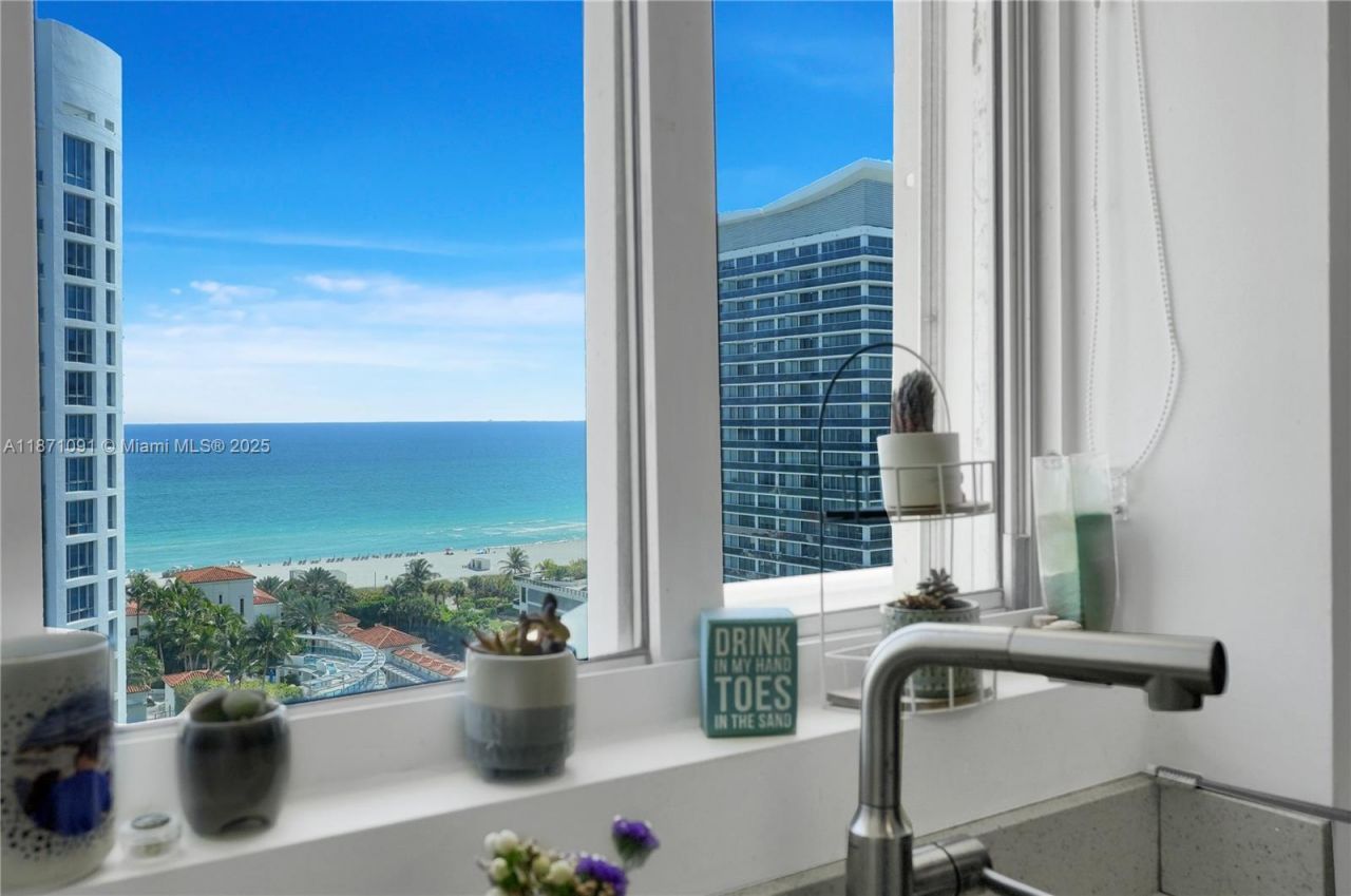 5900 Collins Ave, Unit 1607, Miami Beach, FL 33140 Photo