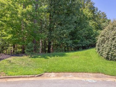 204 Alta Court, Chapel Hill, NC 27514