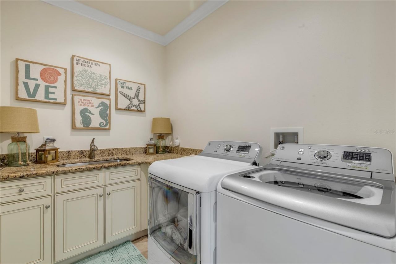 123 Marina Bay Drive, New Smyrna Beach, FL 32169 Photo