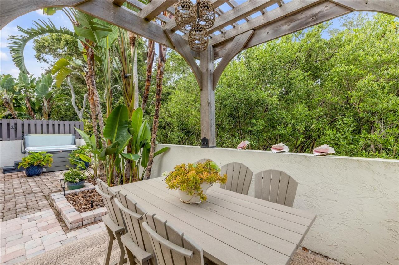 123 Marina Bay Drive, New Smyrna Beach, FL 32169 Photo