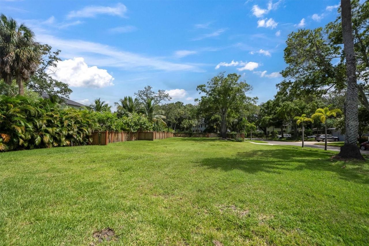 1956 Coffee Pot Boulevard Ne, Saint Petersburg, FL 33704 Photo