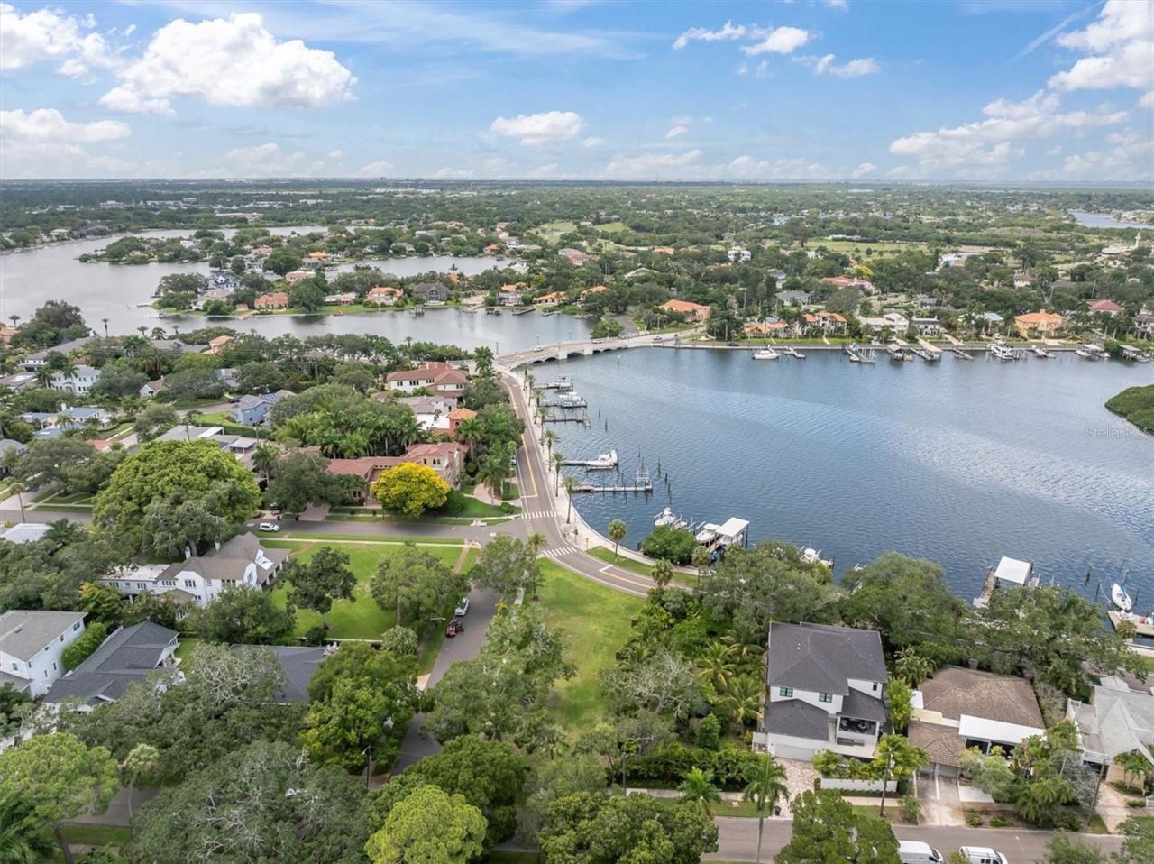 1956 Coffee Pot Boulevard Ne, Saint Petersburg, FL 33704 Photo