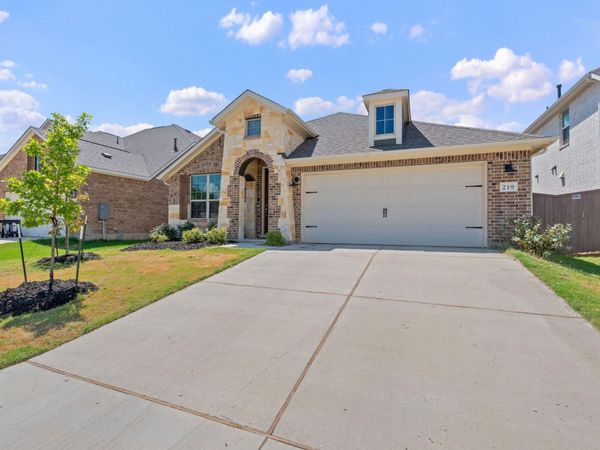 219 Golden Gate LN, Kyle, TX 78640