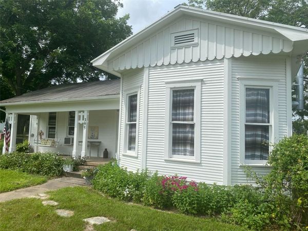 395 Centennial ST, Carmine, TX 78932