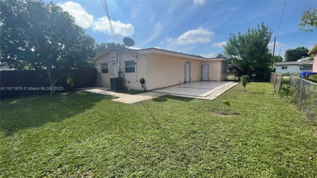 301 N 67th Ave, Hollywood, FL 33024 Photo