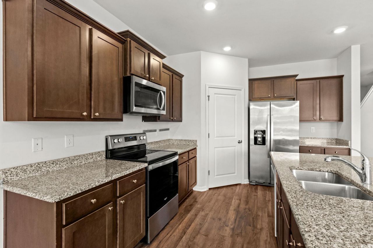 2631 Ophelia Way Photo 8