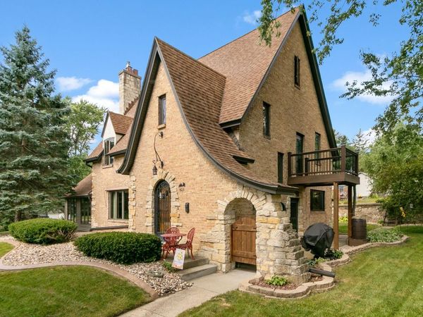 523 W Edgewater Street, Portage, WI 53901