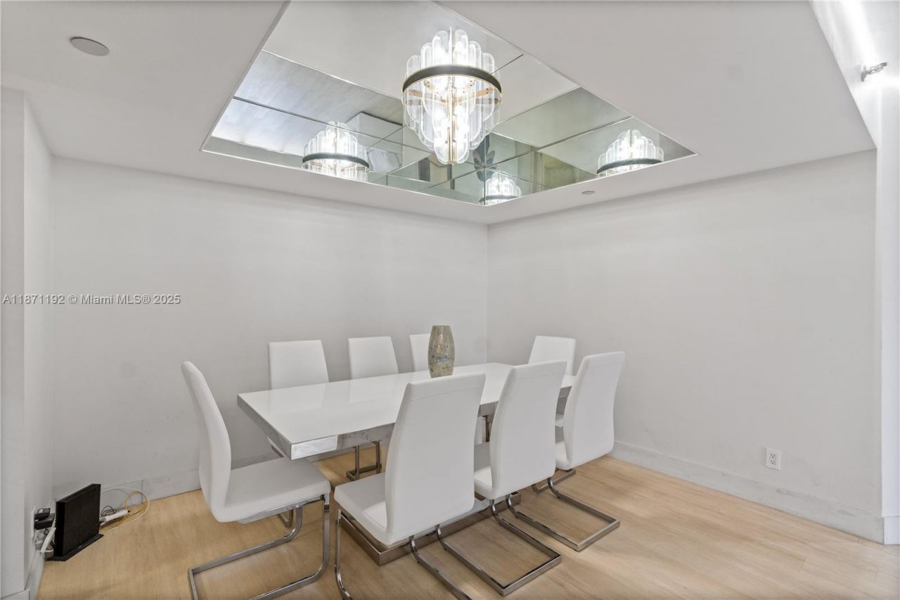 3600 Mystic Pointe Dr, Unit 215, Aventura, FL 33180 Photo