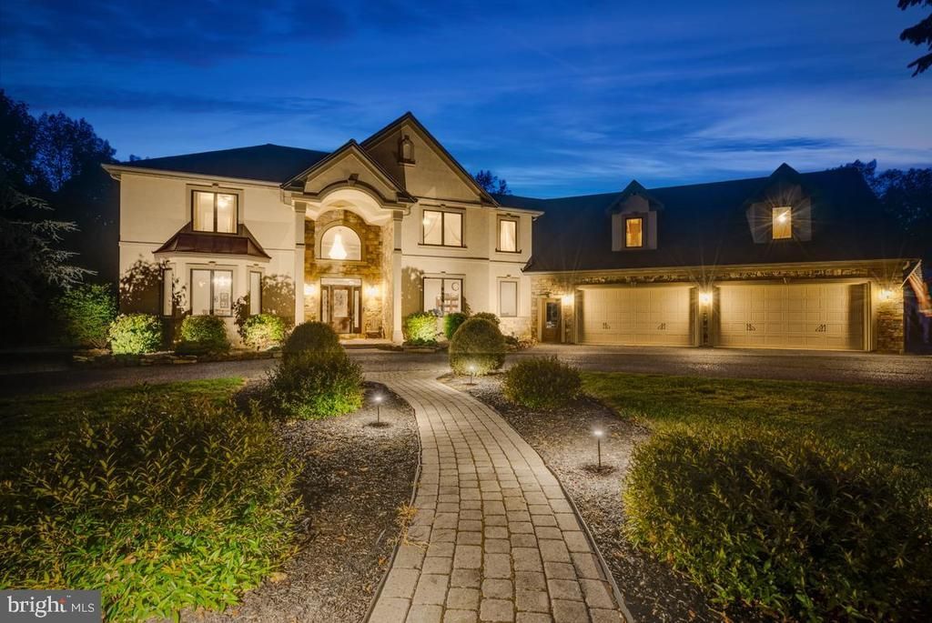 708 BENCRU AVENUE Mechanicsburg, PA 17055