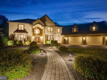 708 BENCRU AVENUE, MECHANICSBURG, PA 17055