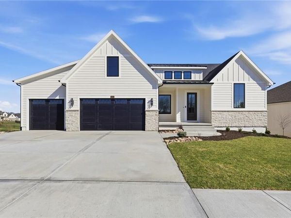 8308 NE 76TH Terrace, Kansas City, MO 64158