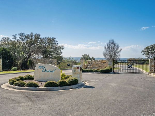 365 River Cliff, Spring Branch, TX 78070