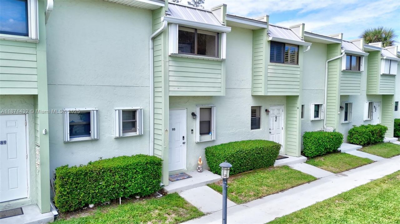 9421 S Ocean Dr, Unit 90, Jensen Beach, FL 34957 Photo