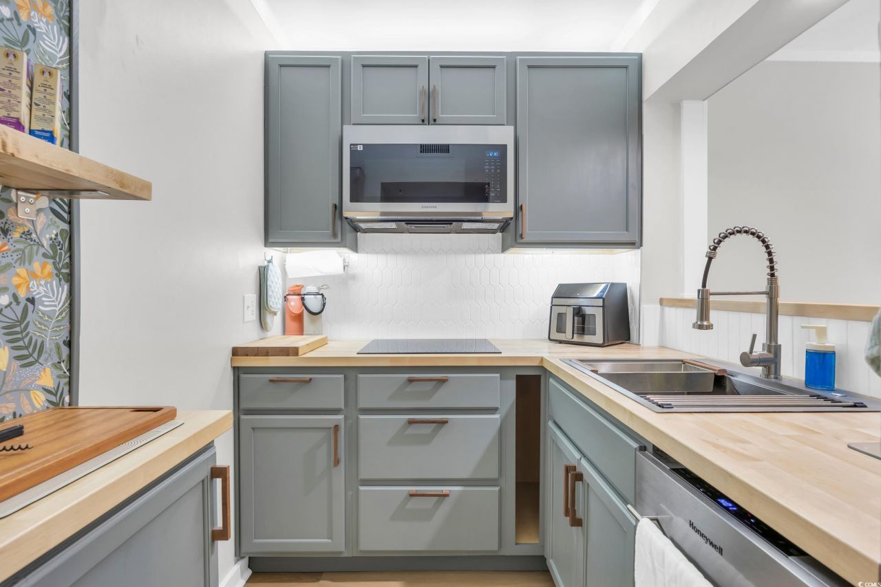 415 Ocean Creek Dr. Photo 12