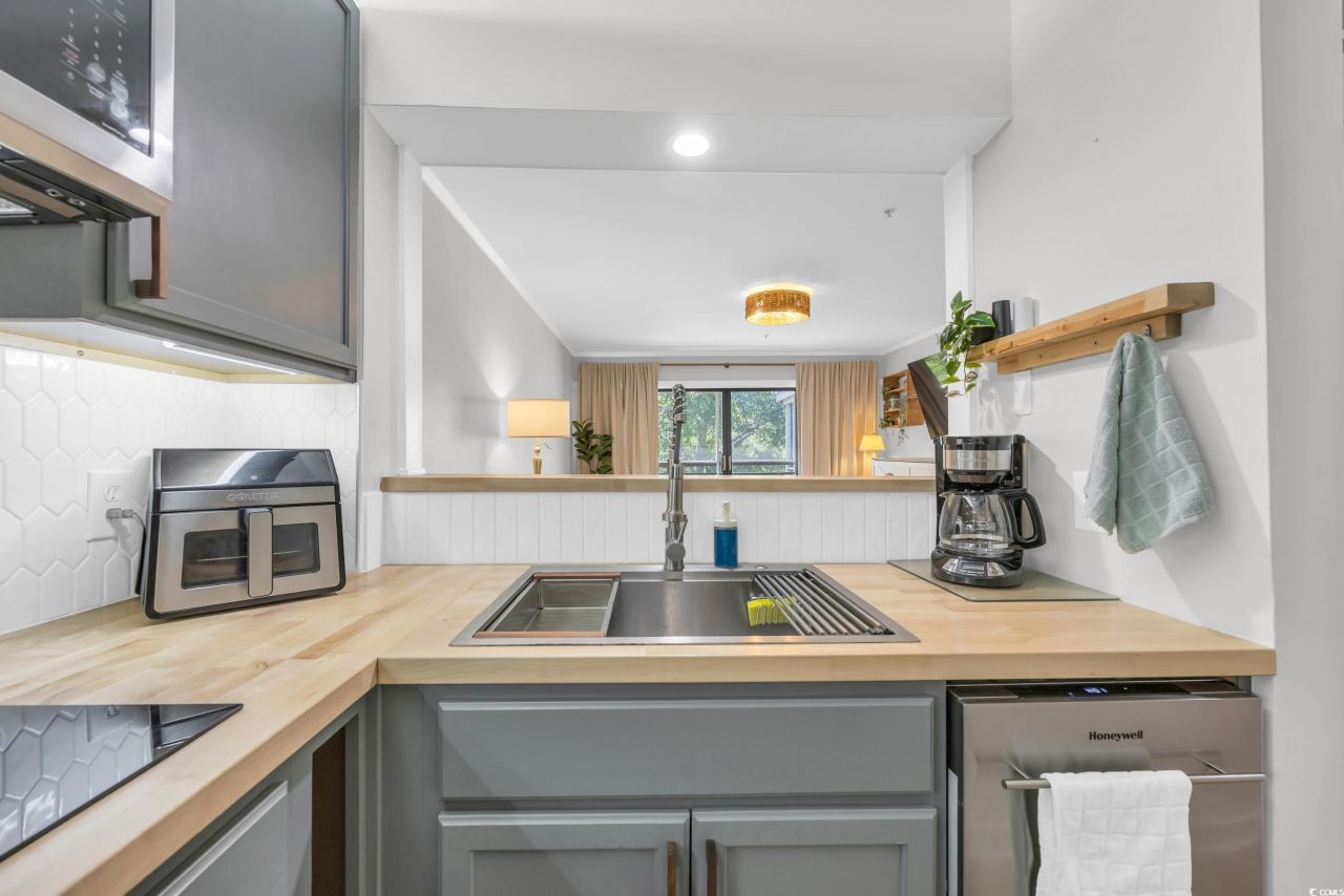 415 Ocean Creek Dr. Photo 13