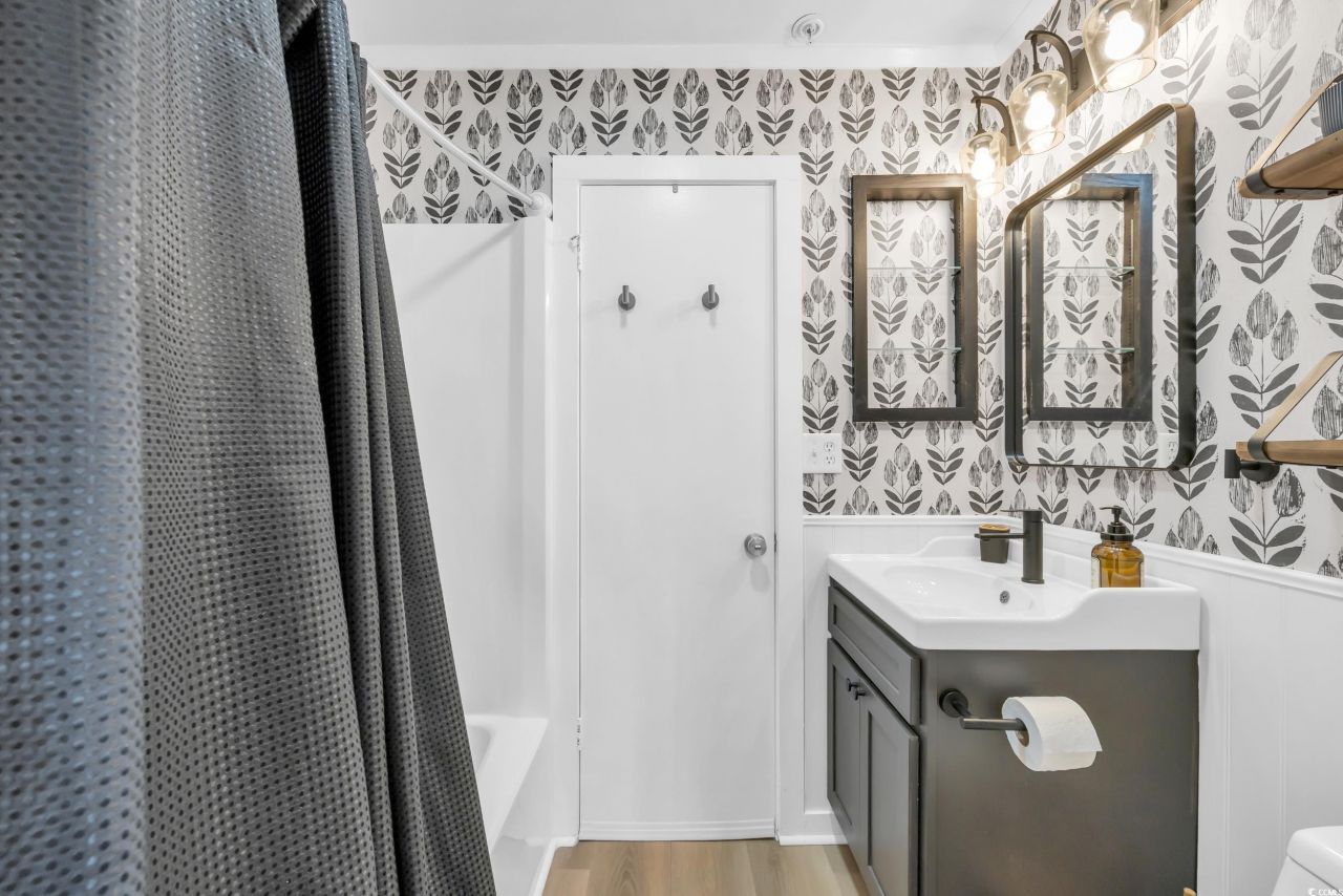 415 Ocean Creek Dr. Photo 26