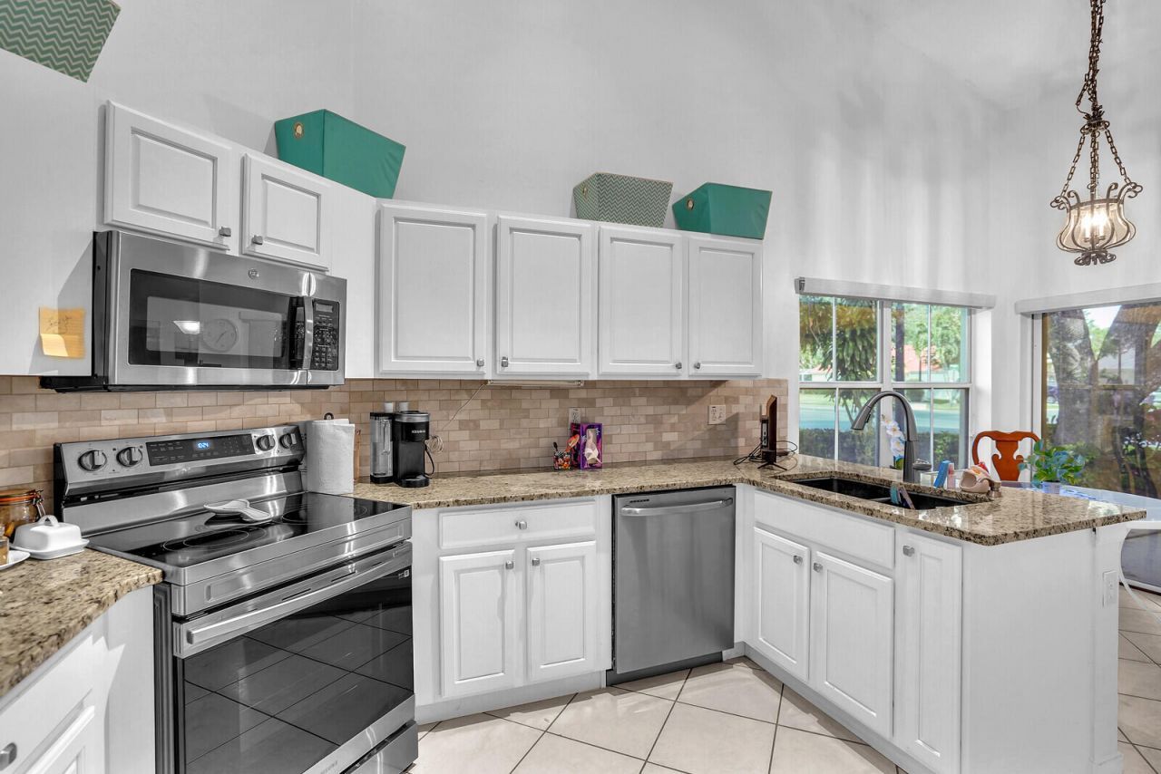 10673 Pelican Drive, Wellington, FL 33414 Photo