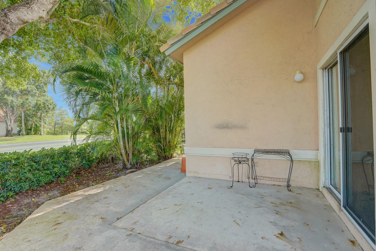 10673 Pelican Drive, Wellington, FL 33414 Photo