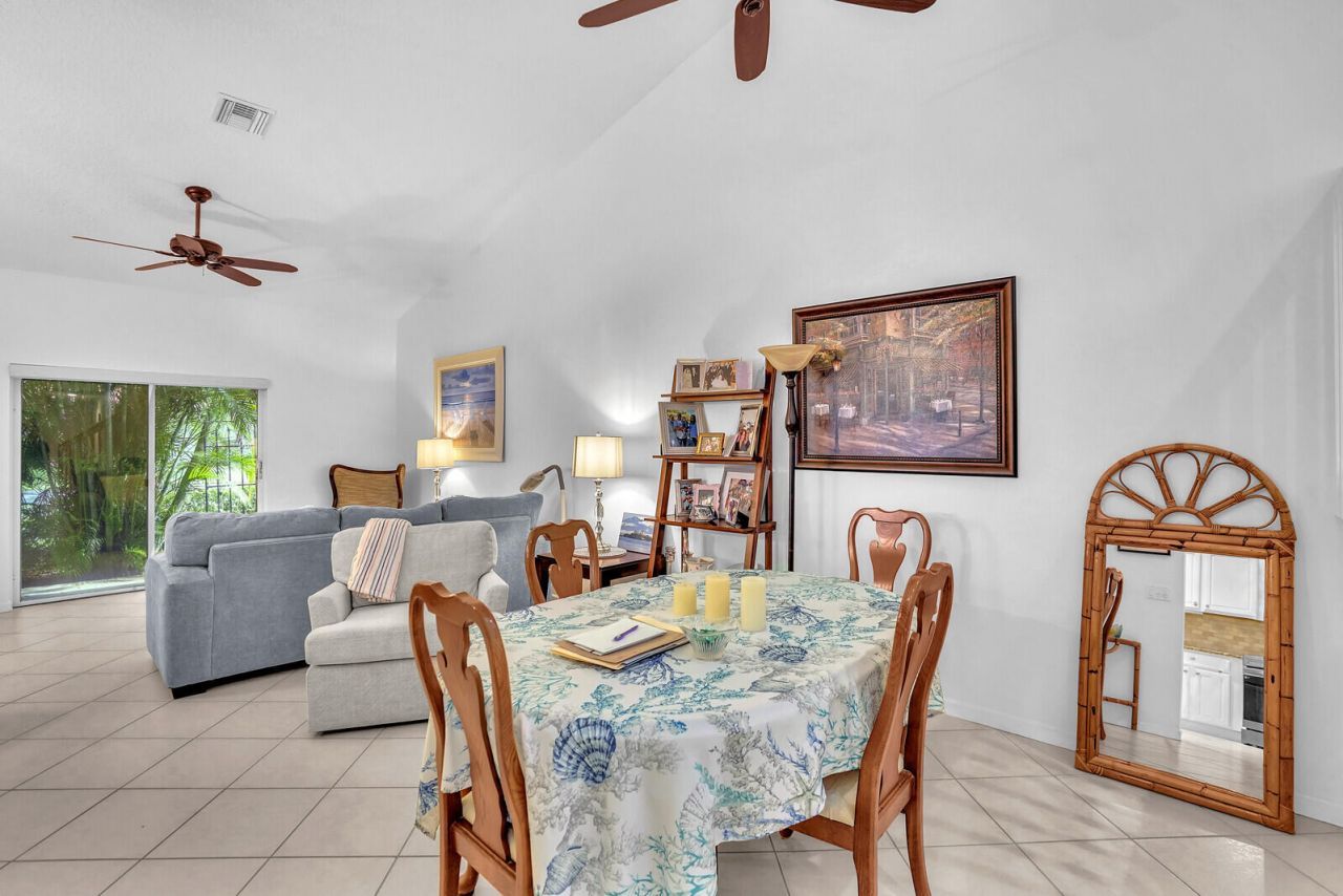 10673 Pelican Drive, Wellington, FL 33414 Photo