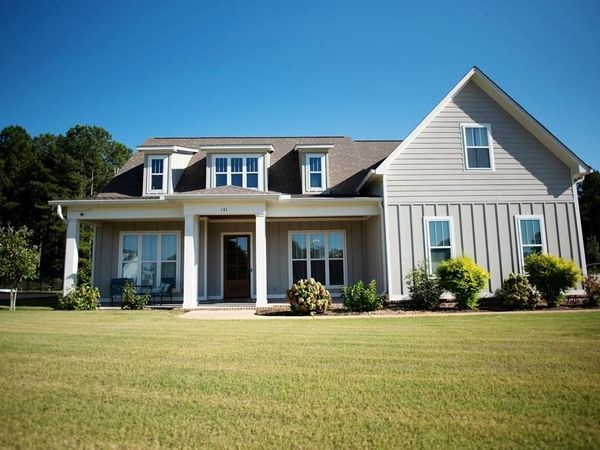 141 Downing Street, Oxford, MS 38655