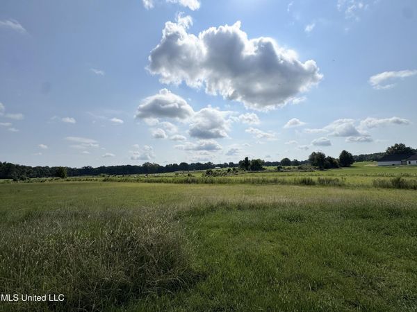 R13 Old Hwy 16, Benton, MS 39039