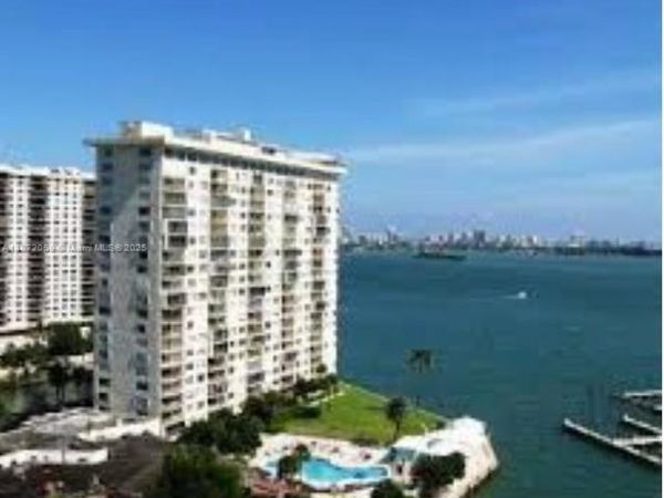 11111 Biscayne Blvd, Unit 4D, Miami, FL 33181