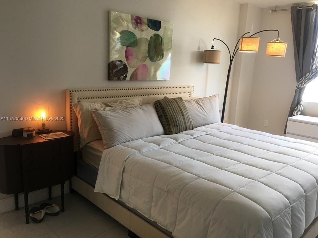 11111 Biscayne Blvd, Unit 4D, Miami, FL 33181 Photo