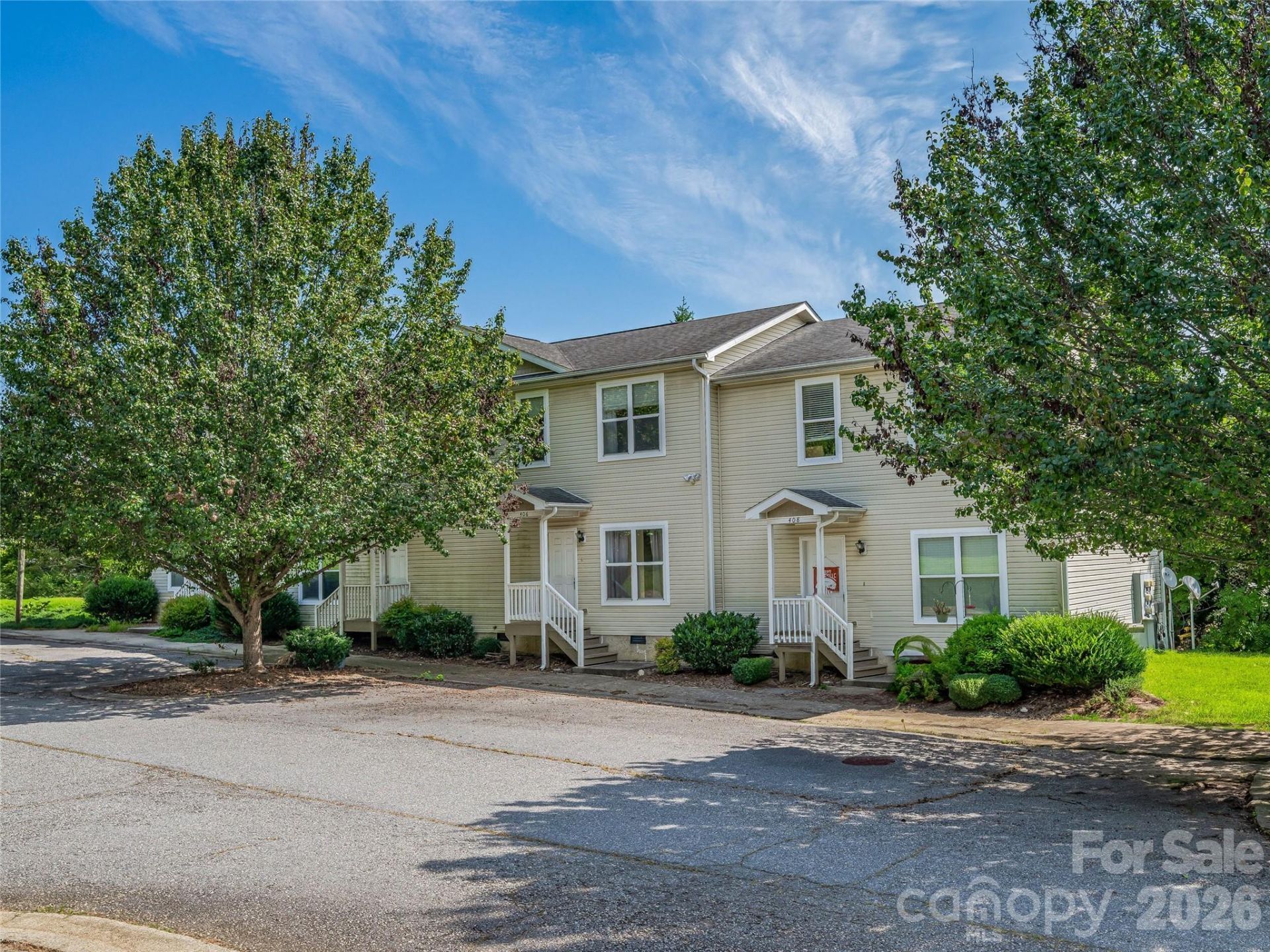 404 Villas Court, Asheville, NC 28806