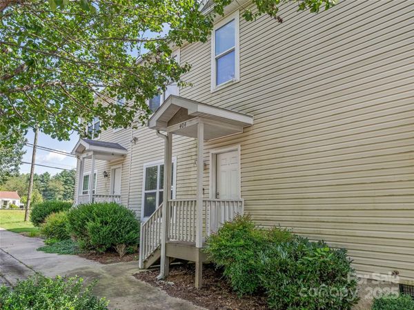 404 Villas Court , Asheville, NC 28806