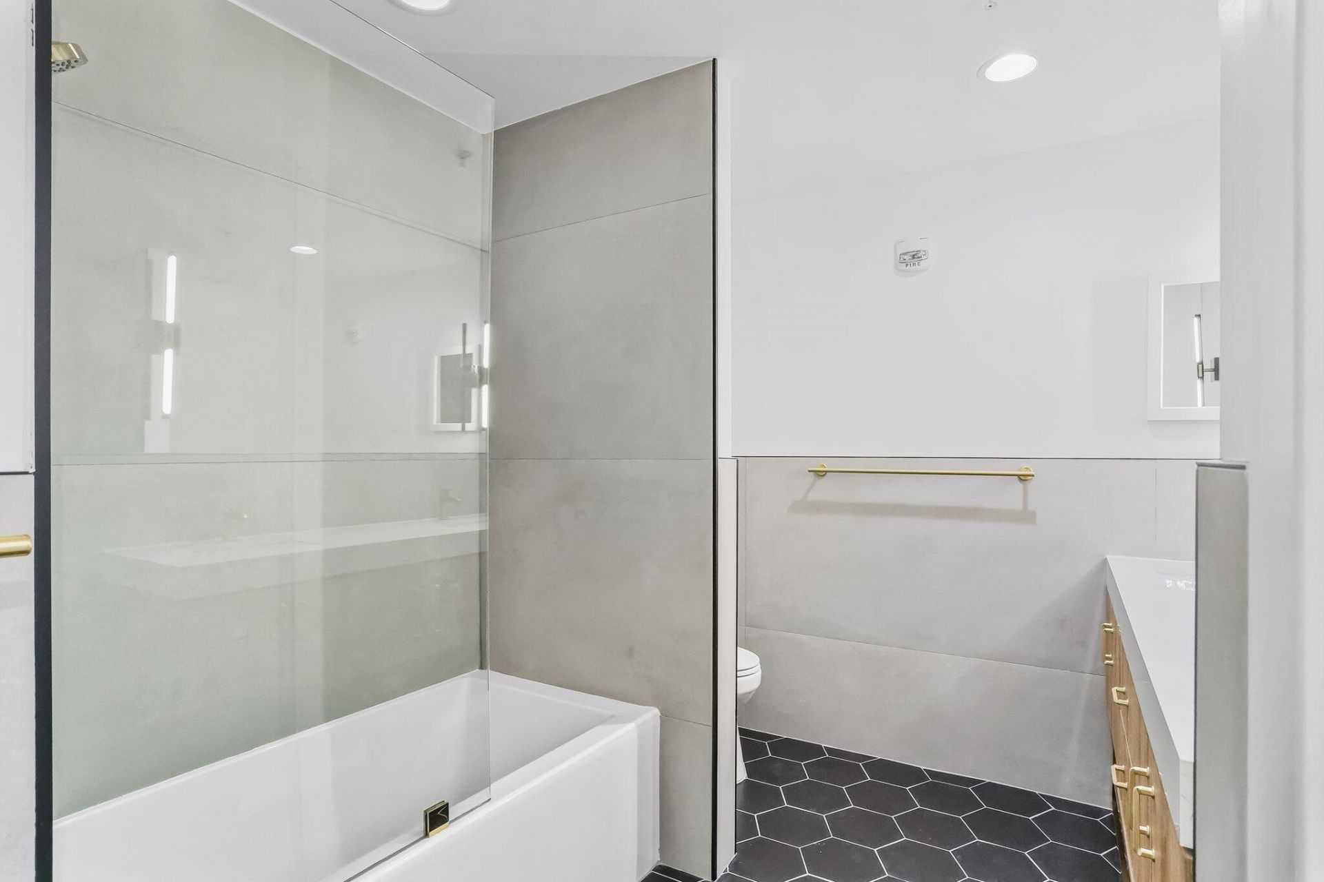 250 NE 3rd Avenue, Unit 1414, Delray Beach, FL 33444 Photo