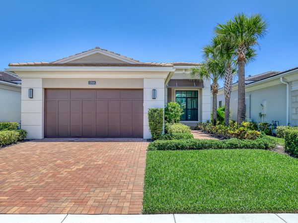 13501 Artisan Circle, Palm Beach Gardens, FL 33418