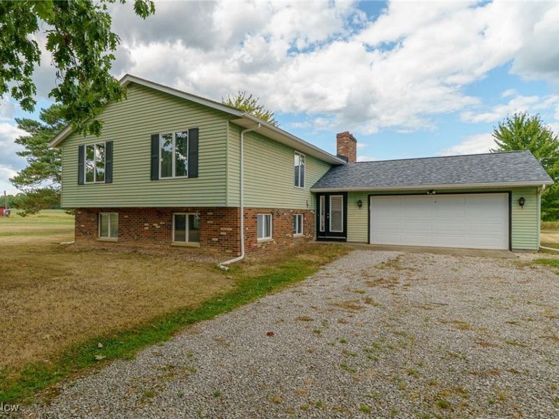 6747 Giddings Road, Rootstown, OH 44272 Photo 3