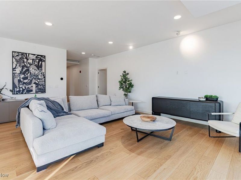 22700 Lake Road, Unit 504, Rocky River, OH 44116 Photo 13