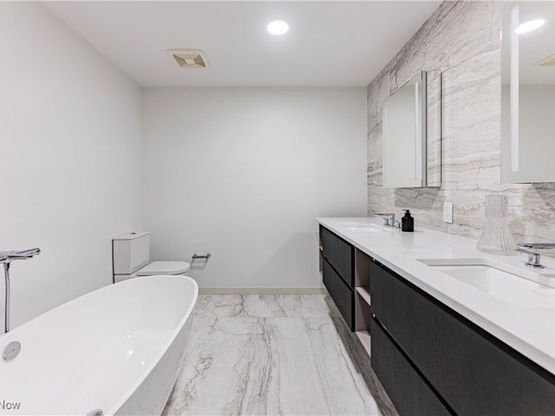 22700 Lake Road, Unit 504, Rocky River, OH 44116 Photo 18