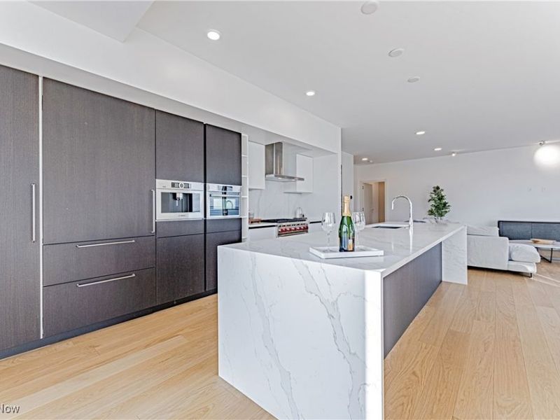 22700 Lake Road, Unit 504, Rocky River, OH 44116 Photo 7