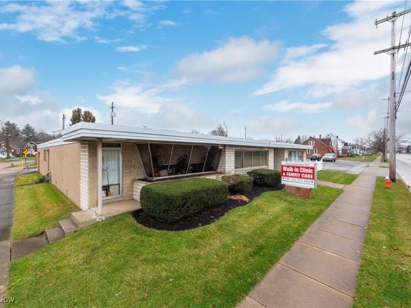3665 W 117th Street, Cleveland, OH 44111 Photo 3