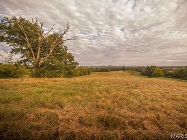 255 Gnade Road, Elsberry, MO 63343