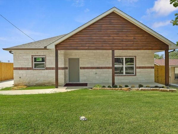 3105 N Pecan Street, Fort Worth, TX 76106