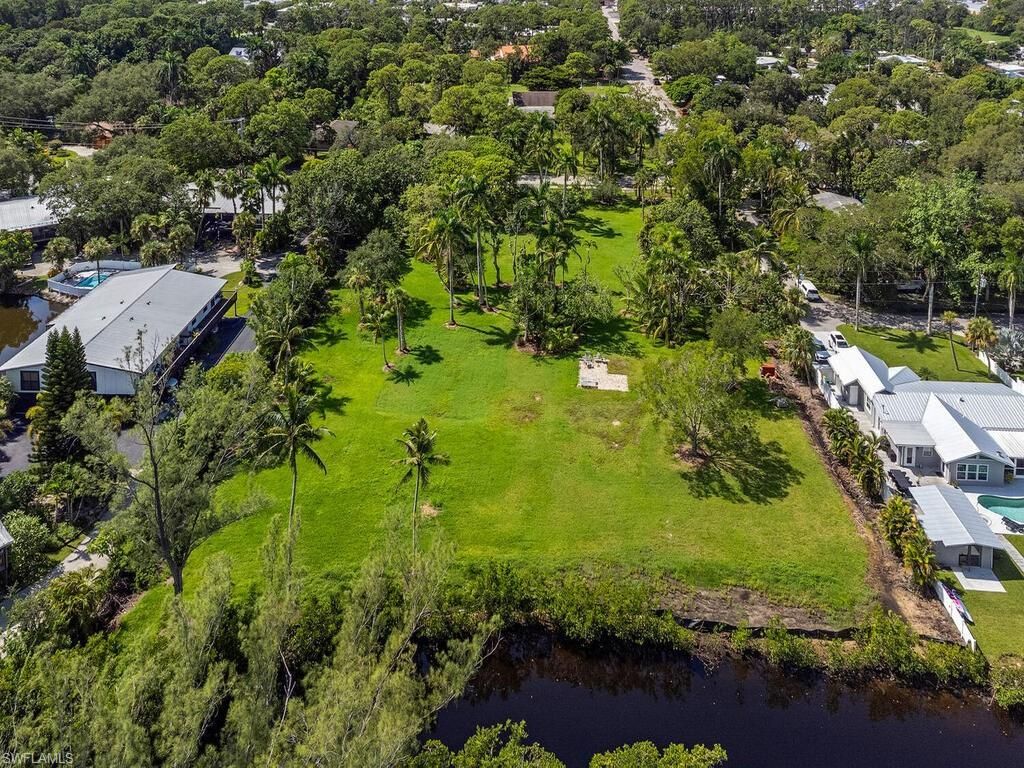 2505 Estey Ave, Naples, FL 34104 Photo