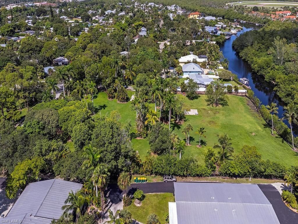 2505 Estey Ave, Naples, FL 34104 Photo