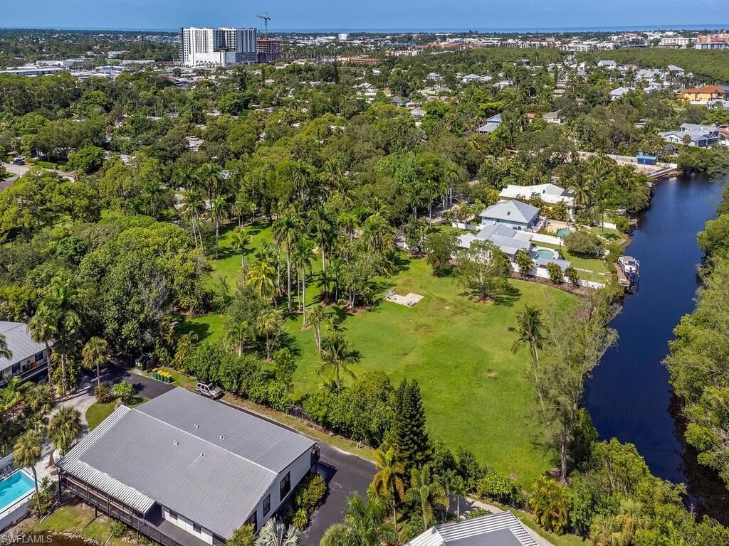 2505 Estey Ave, Naples, FL 34104 Photo