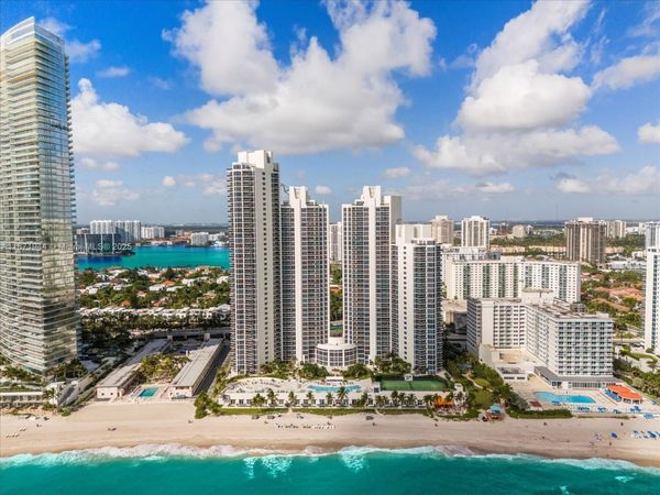19111 Collins Ave, Unit 1406, Sunny Isles Beach, FL 33160