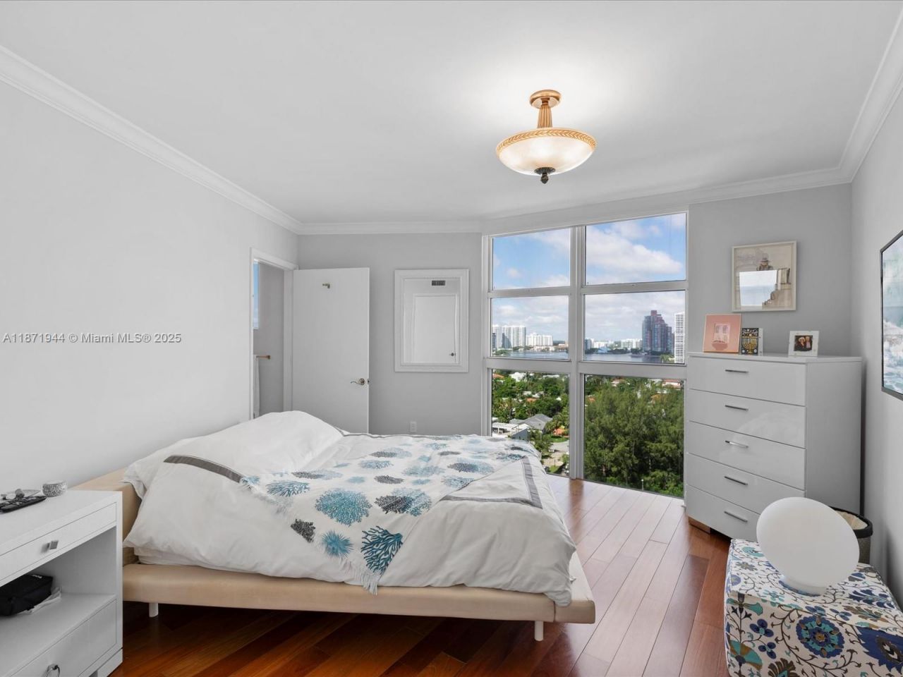 19111 Collins Ave, Unit 1406, Sunny Isles Beach, FL 33160 Photo