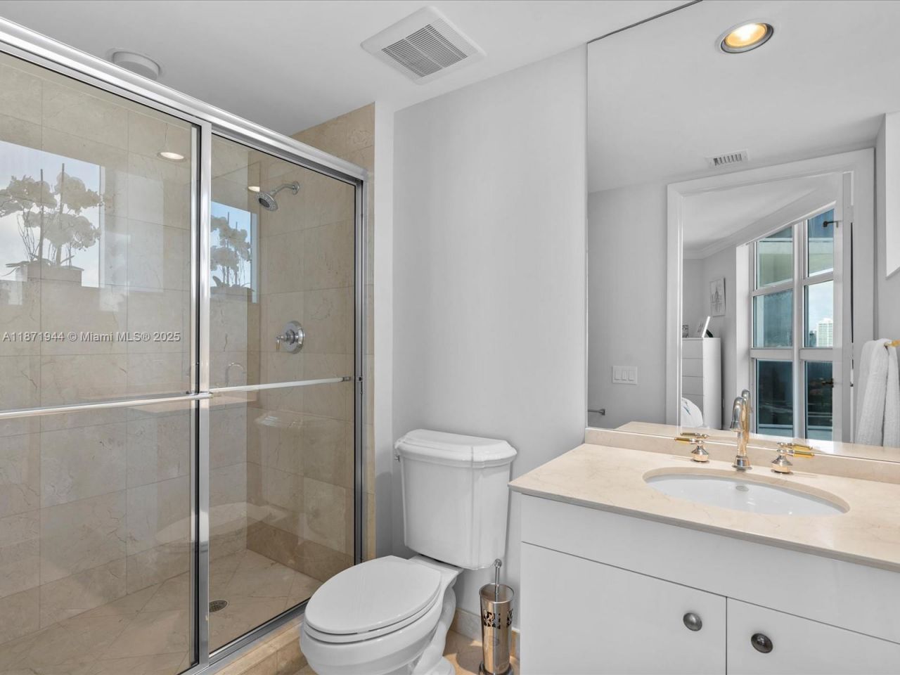 19111 Collins Ave, Unit 1406, Sunny Isles Beach, FL 33160 Photo