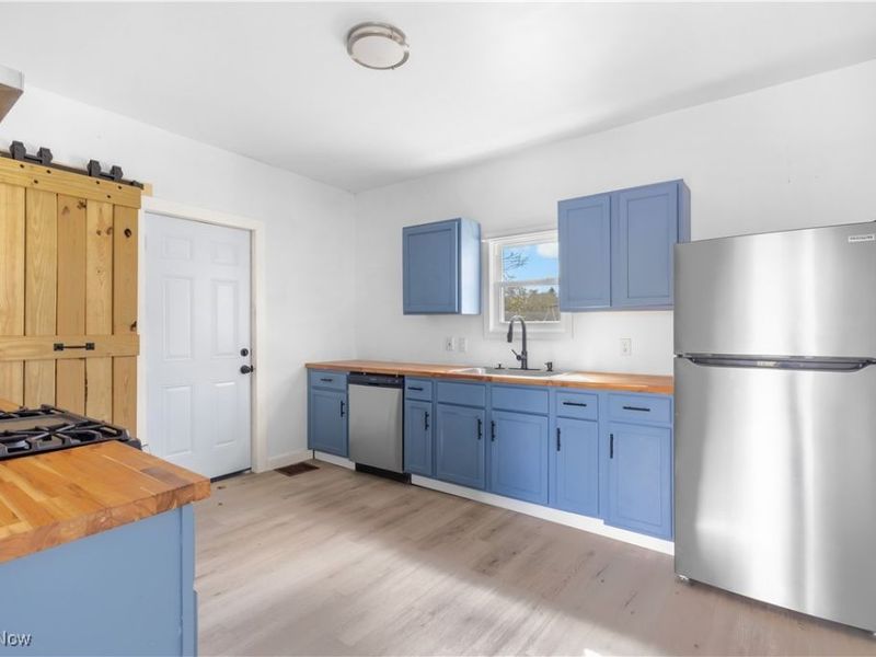 101 Willow Street, Bethesda, OH 43719 Photo 4