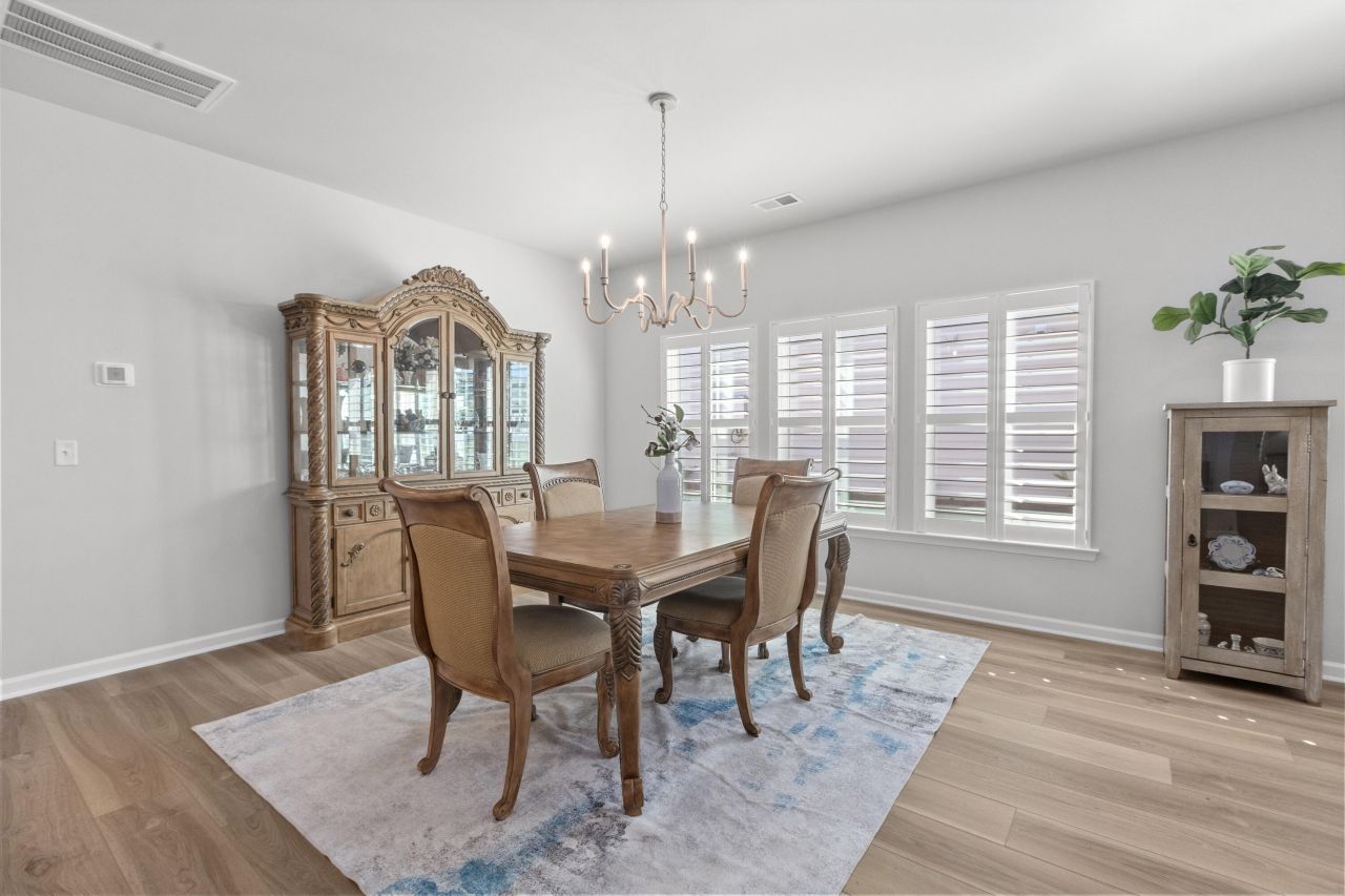 1133 Cooper Point Street Photo 3