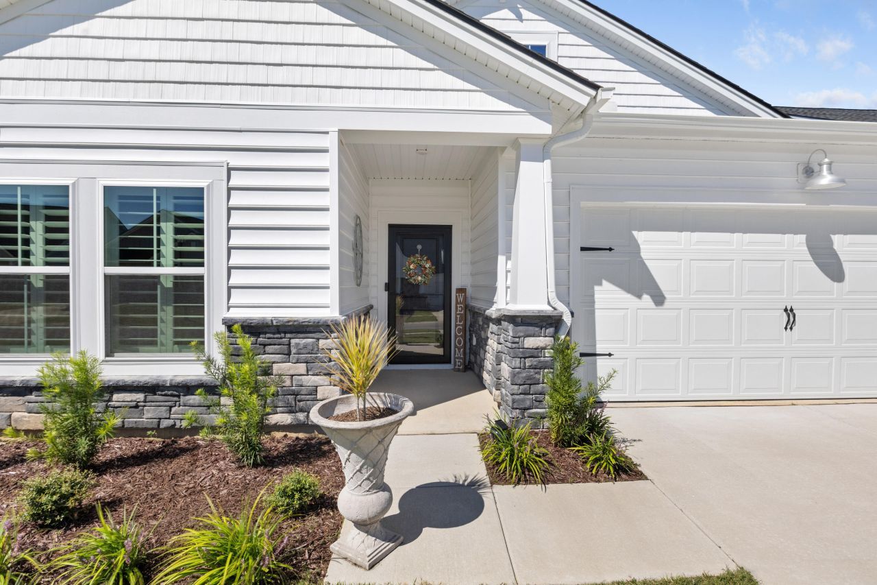 1133 Cooper Point Street Photo 8