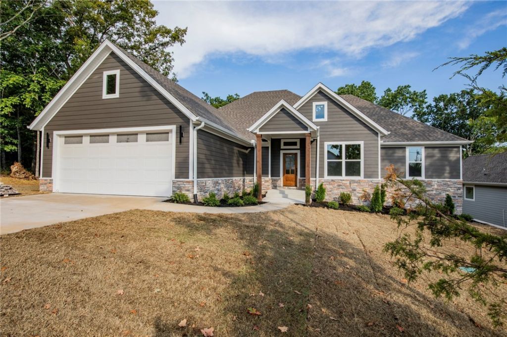 19 Nairn Lane, Bella Vista, AR 72715 Main Photo