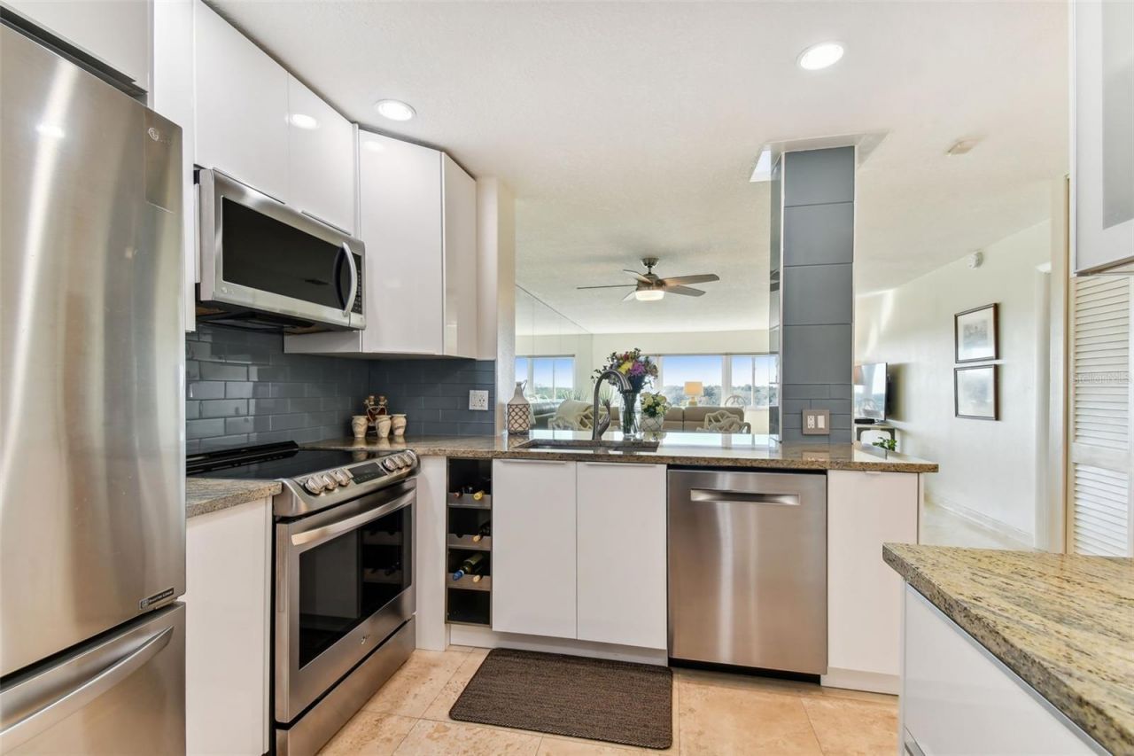 100 Bluff View Drive, Unit 607A, Belleair Bluffs, FL 33770 Photo