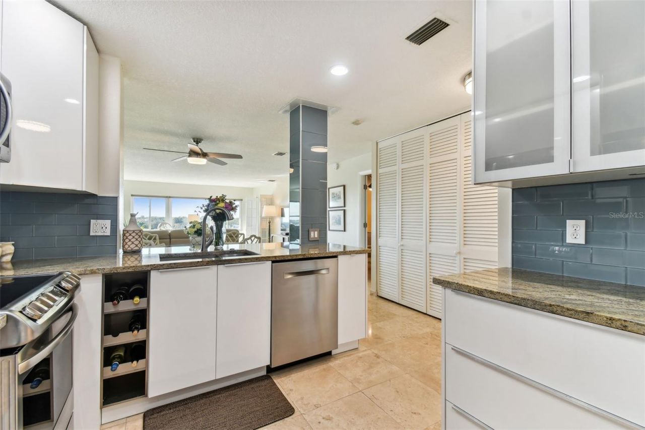 100 Bluff View Drive, Unit 607A, Belleair Bluffs, FL 33770 Photo